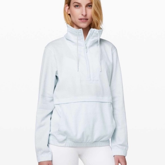 Lululemon Pack Light Pullover Jacket - Size 4 - Picture 3 of 3